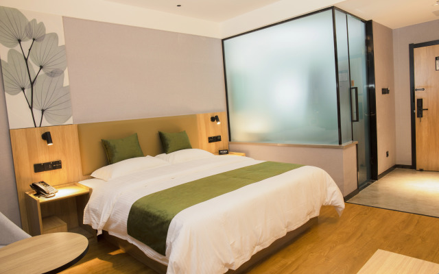 GreenTree Express Hotel (Fuyang Oriental Pearl)