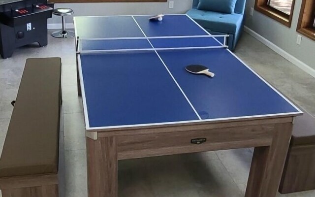 Bonnie View 21 4 Bedroom Home by Redawning