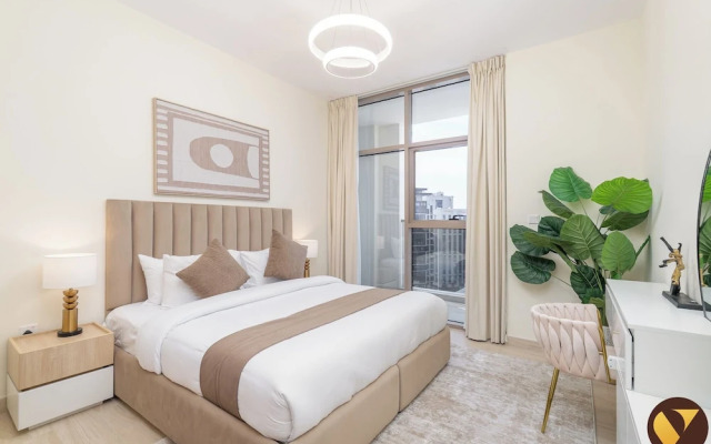 Elegant 2BR Canal View Near Dubai Mall