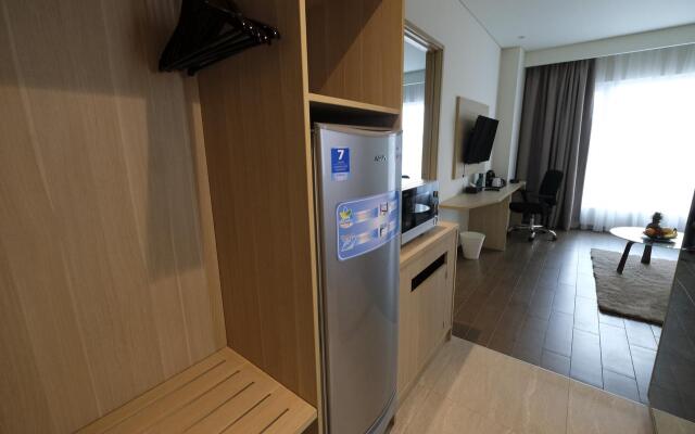 Hotel AYOLA Lippo Cikarang