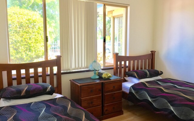 The Royal Dolphin B&B in Safety Bay