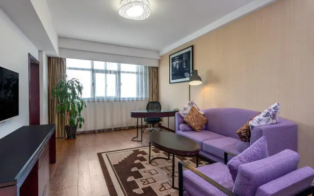 Holiday Inn Shanghai Jing'an by IHG