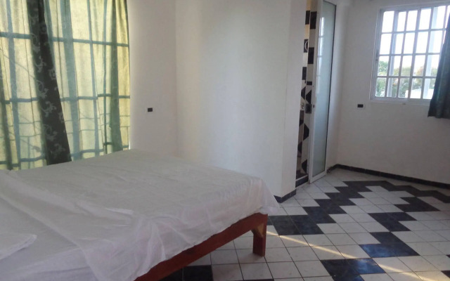 RIG Hostel Boca Chica Back Packer