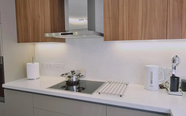 97 LIM - Stay Vital Elegance Apartment