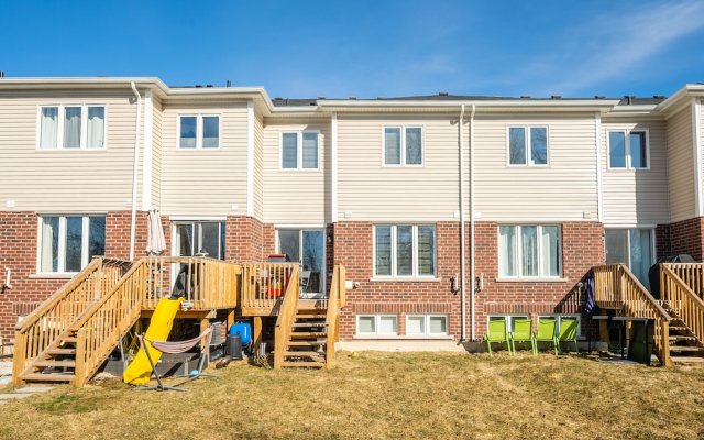 New 3BR Townhouse, Minutes to Niagara Falls and Brock University by GLOBALSTAY