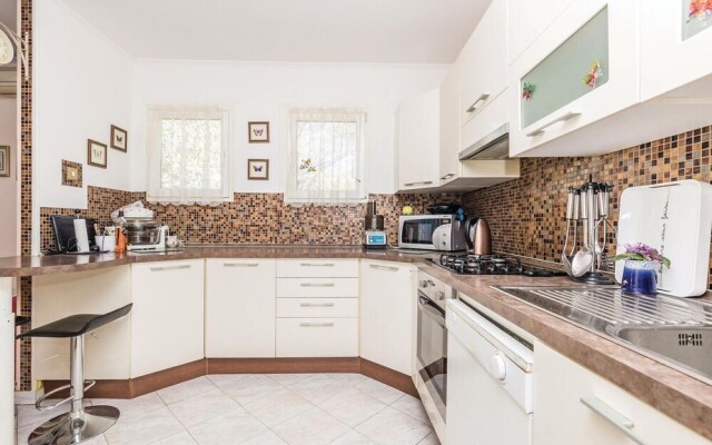 Awesome Home in Kastav with Hot Tub, WiFi & 3 Bedrooms