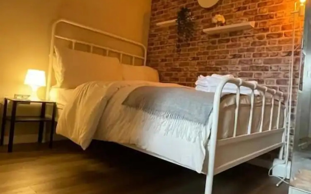 manchester modern signature studio