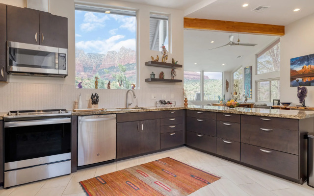 The Viewpoint by Avantstay Luxe Home + Spa/views