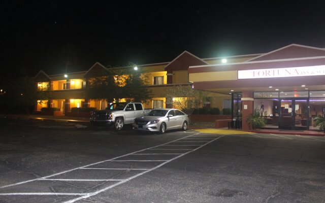 Fortuna Inn and Suites