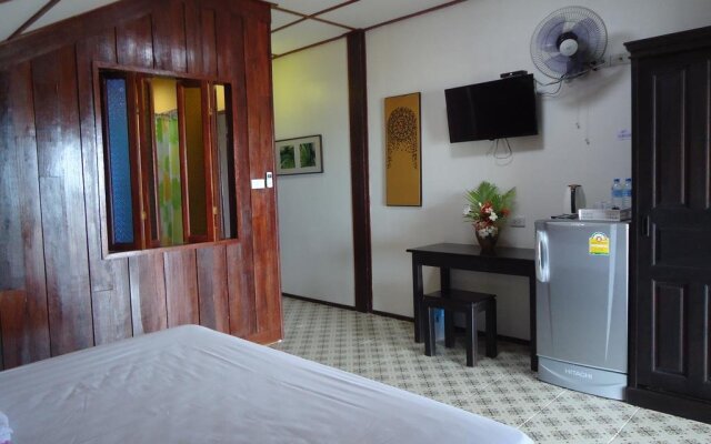 Sea Breeze House, Naiplao Beach