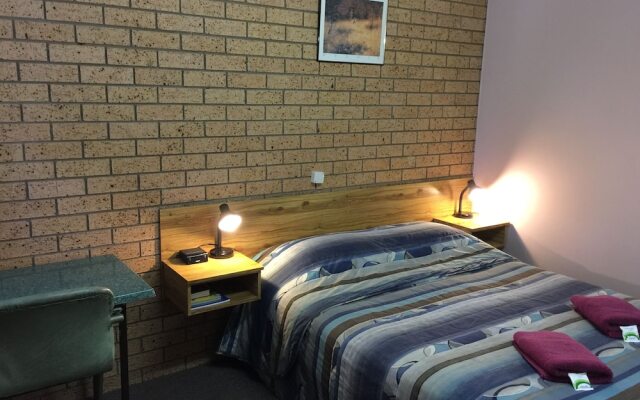 Three Ways Motel