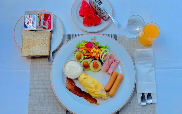 Khanom Golden Beach Hotel