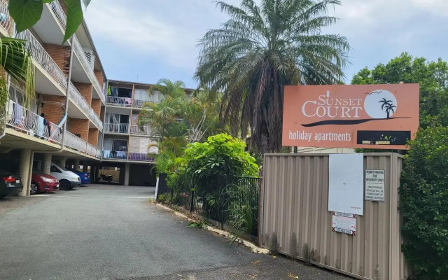Sunset Court Holiday Apartments