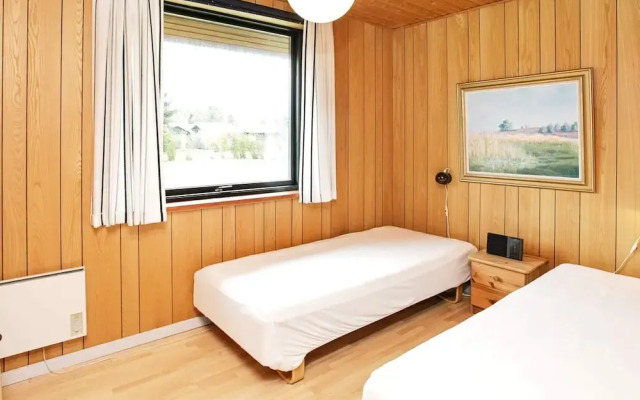 4 Person Holiday Home in Vaeggerlose
