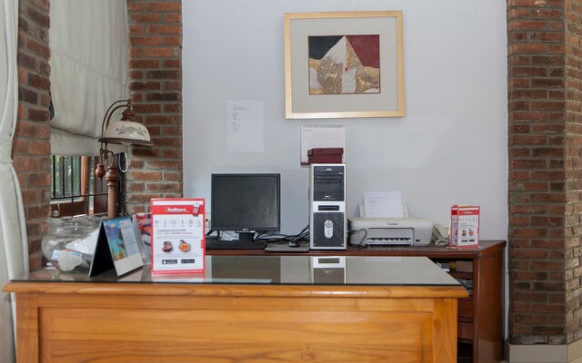 RedDoorz Plus near Dago Pakar