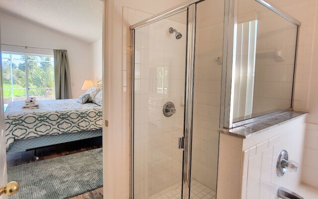 446 Lake Shore Parkway