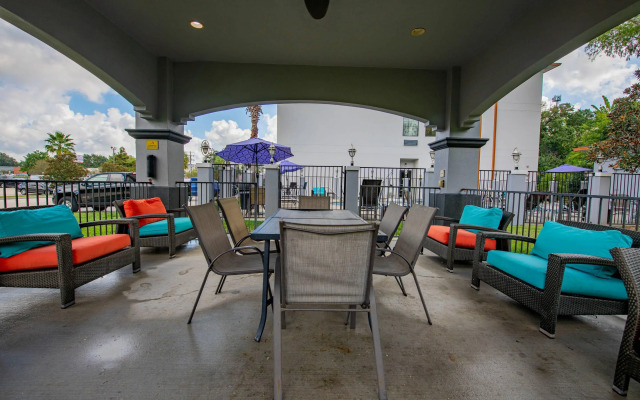 Comfort Suites Oil Center