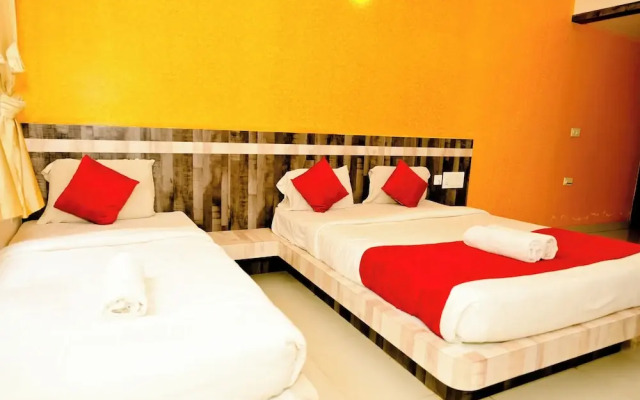 M K Arcade Hotel