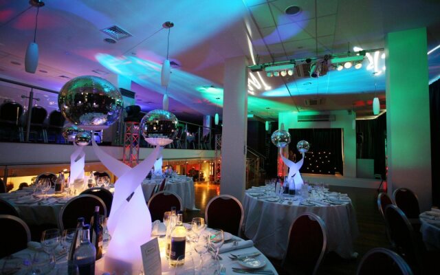 Holiday Inn London Camden Lock by IHG