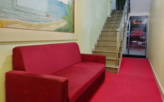OYO 754 Sapthagiri Residency