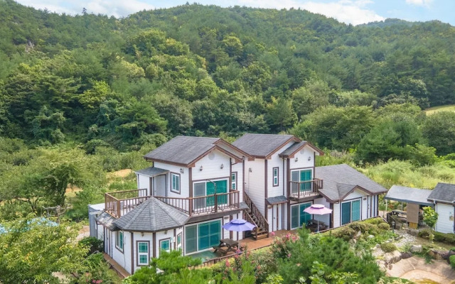 Samcheok Herb Pension