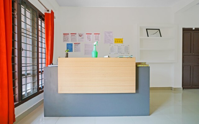Oyo Flagship 85805 Majestic Lavish