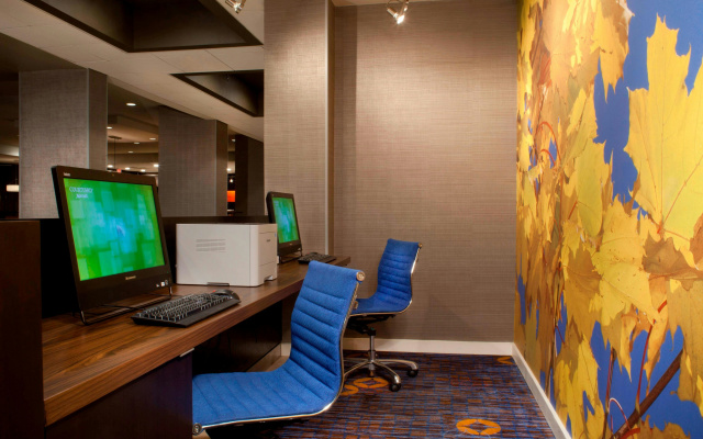 Courtyard by Marriott Bloomington