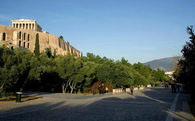 Family House next to Acropolis