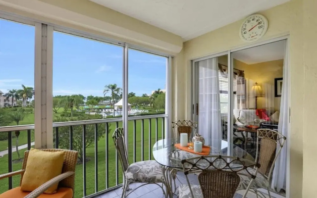 Island-style Condo With Pool, spa and Steps to Beach