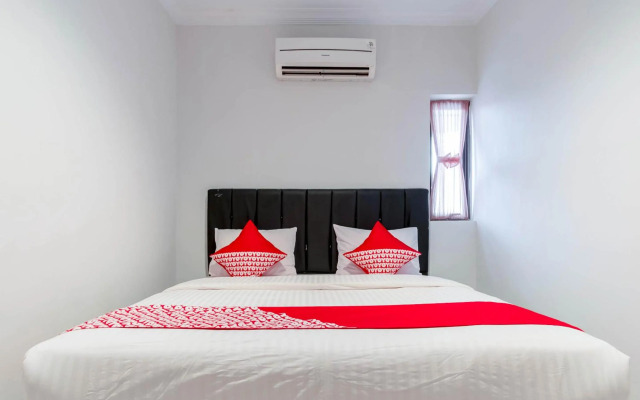 Super OYO 283 Helvetia Residence
