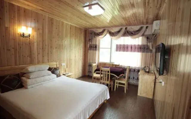 Fragrant Hill Farmstead on all sides