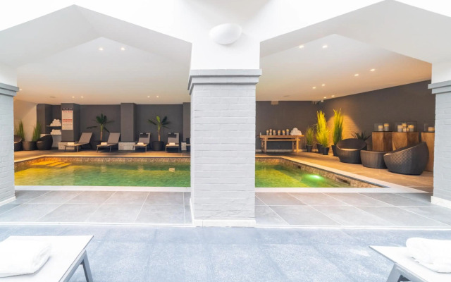 Grand Hotel Normandy by CW Hotel Collection