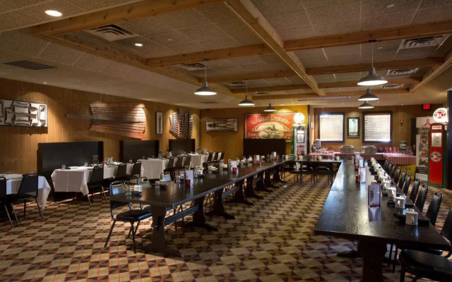Wildwood Lodge  St Paul