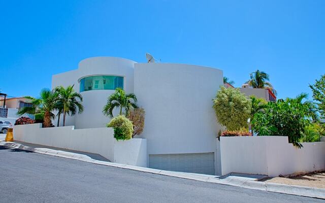 Walk to Cabo Bella beach 3BR Gem: Casa Angelina