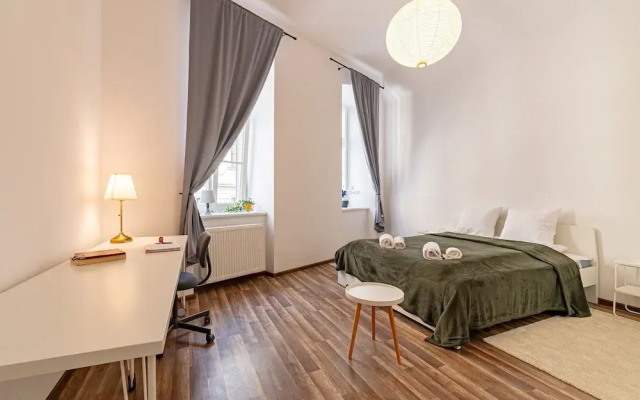 RentPlanet - plac Uniwersytecki
