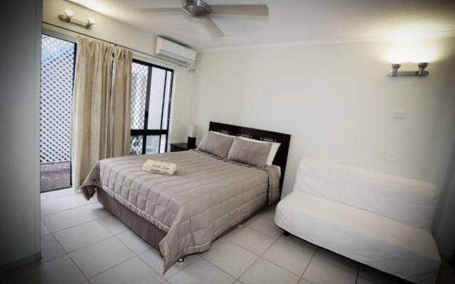 Miami Shore Apartments & Motel