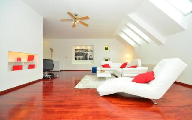 Hi-End Apartment