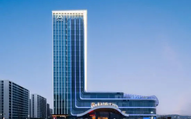 Atour Hotel Jiangshan Chengnan Oriental Plaza Quzhou