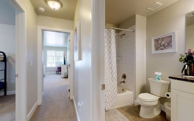 Sweet 3 Bedroom Apts