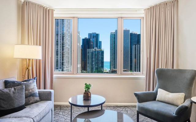 Fairmont Chicago at Millennium Park