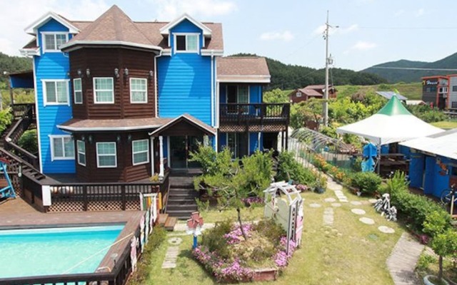 Gyeongju Blue Hill Pension