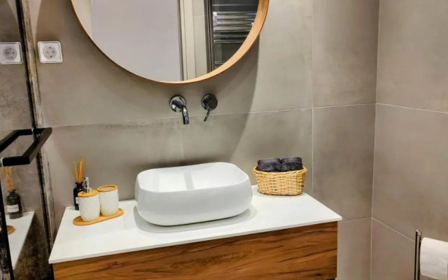 Elpis' Cozy & Luxury Apartment