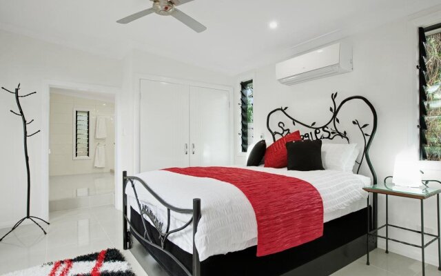 Snuggles Bed & Breakfast