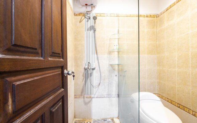 RedDoorz near Art Centre Bali