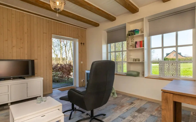 Cosy Holiday Home With Garden