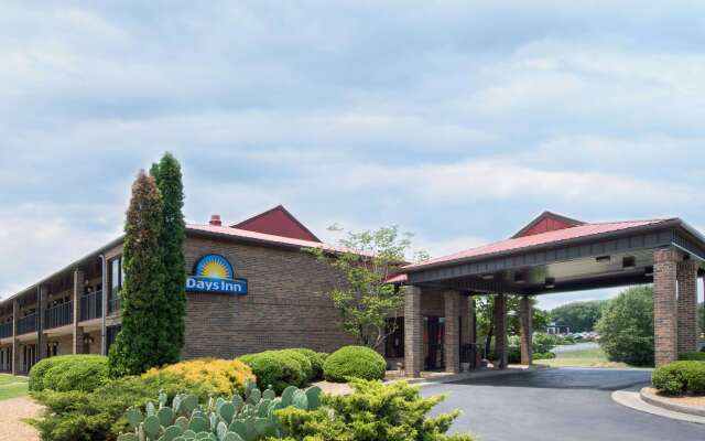 Days Inn by Wyndham Fort Payne