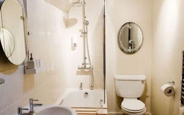 The Hollow Bottom - B&B