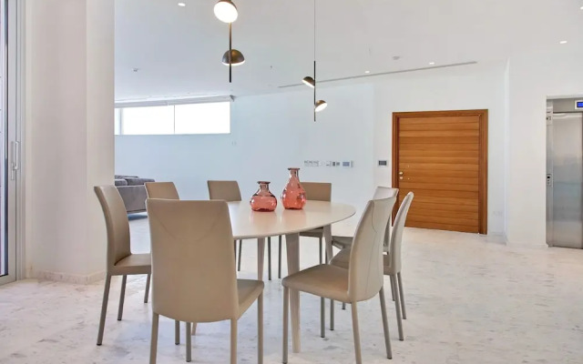 Pearl Beachfront Villa