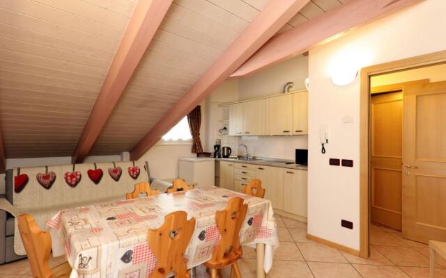 Uton - 022113-At-052571-607 Uton