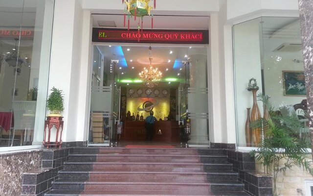 Hotel Khách Sạn Thiên Hà